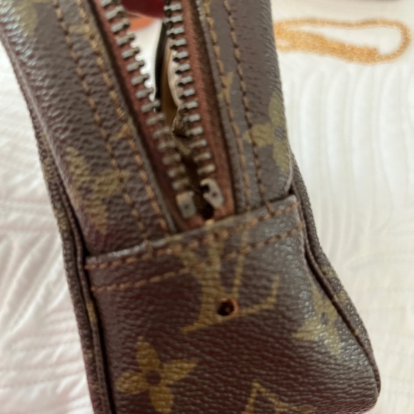 Louis Vuitton Dark Brown Monogram Pouch - Picture 9 of 10